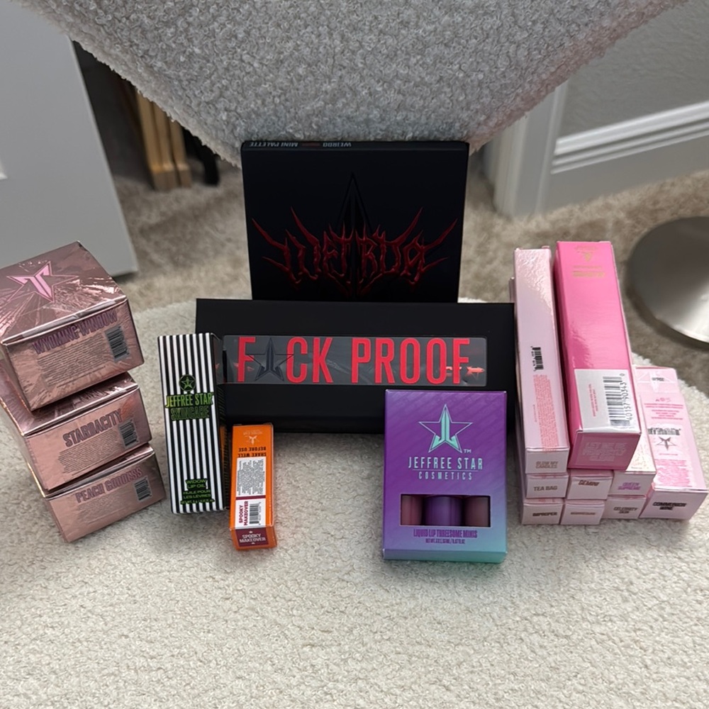 Jeffree Star Makeup Collection - Pink, Black, Purple, Orange